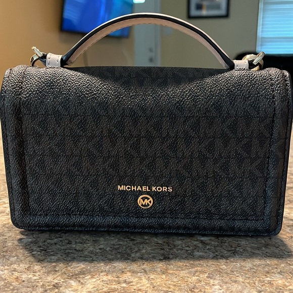 Michael Kors purse - Picture 2 of 5